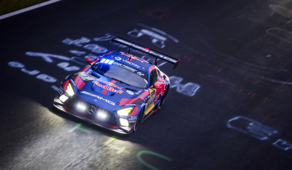 Max Verstappen perdió en las 24 horas de Nürburgring
