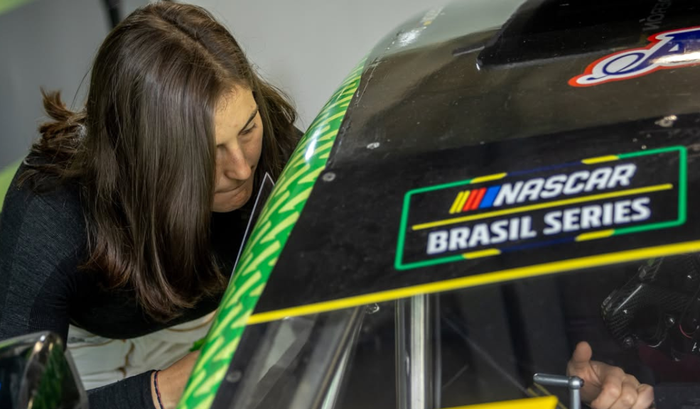 Tatiana Calderón vence la adversidad y firma su primer Top-10 en Interlagos 