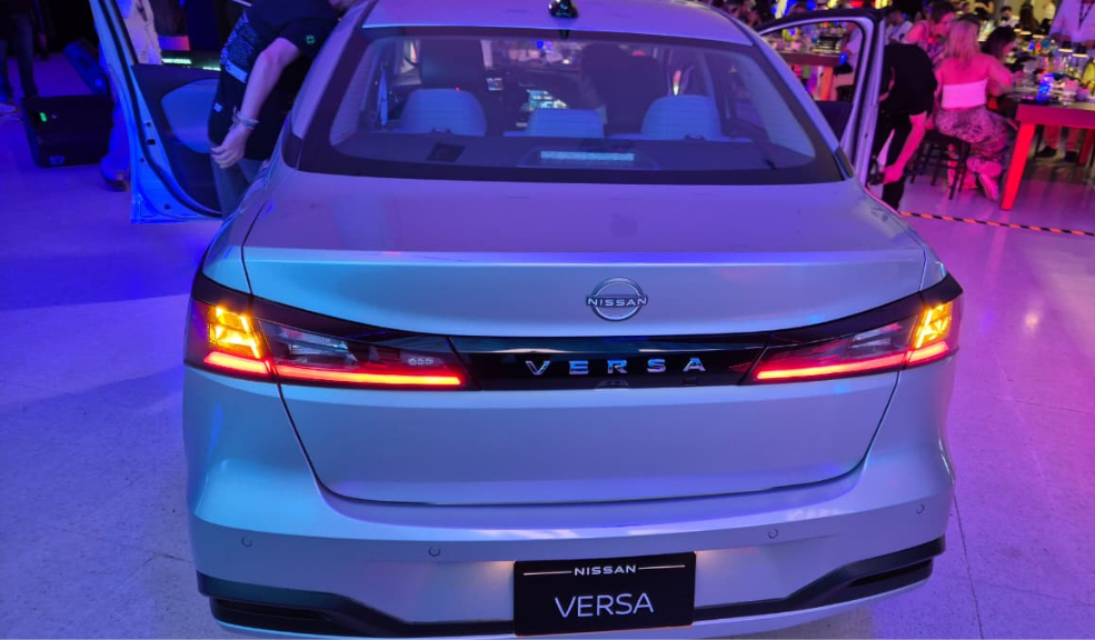 Nissan Versa 2027 llega a Colombia: más seguridad y tecnología desde $75,9 millones