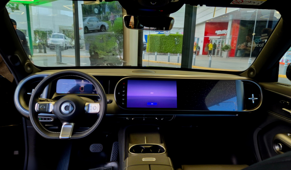 smart abre vitrina en Unicentro: llega el #5 con 590 km y hasta 637 caballos a Bogotá