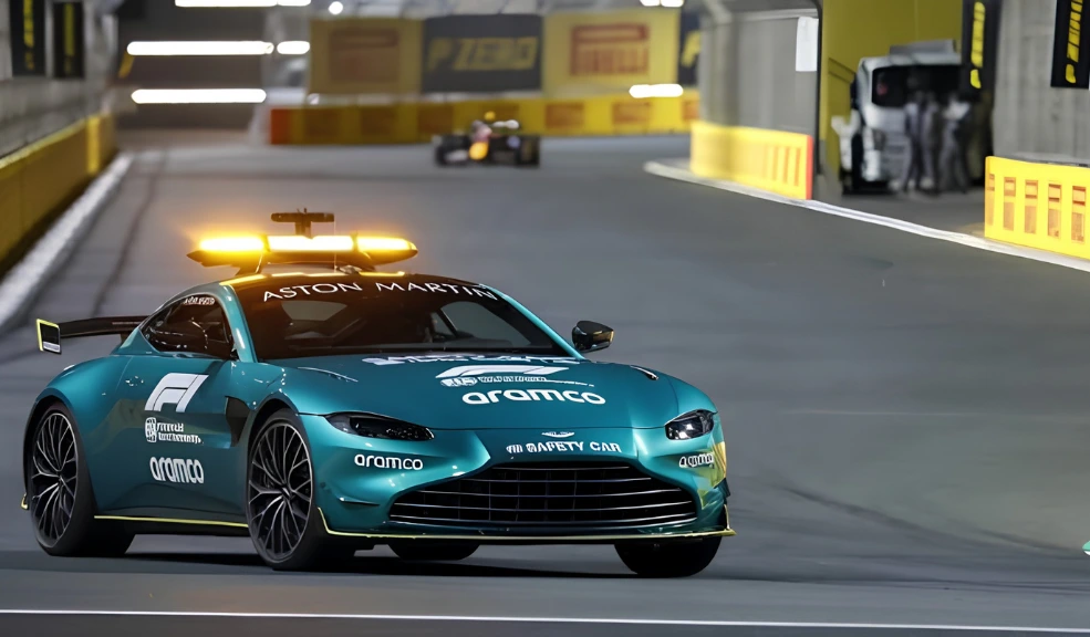 Safety Car F1: 50 años de historia, del Porsche 914 amarillo al Aston Martin Vantage