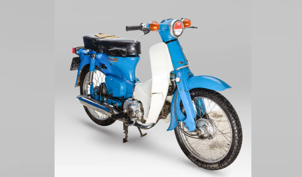 Un recorrido detallado por las cinco motocicletas que se convirtieron en iconos de progreso, resistencia, a la ves símbolos de independencia para millones de familias colombianas.