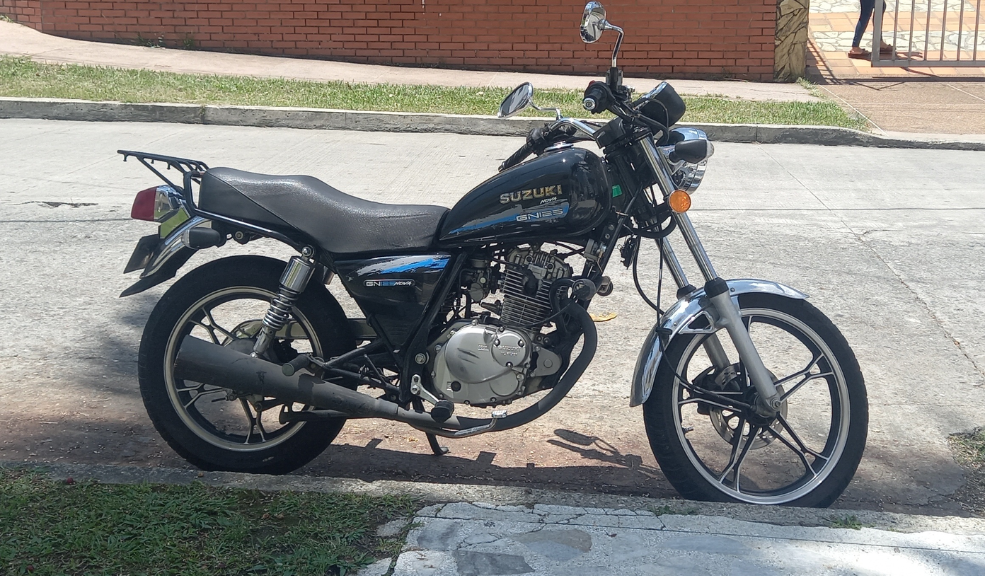 Un recorrido detallado por las cinco motocicletas que se convirtieron en iconos de progreso, resistencia, a la ves símbolos de independencia para millones de familias colombianas.